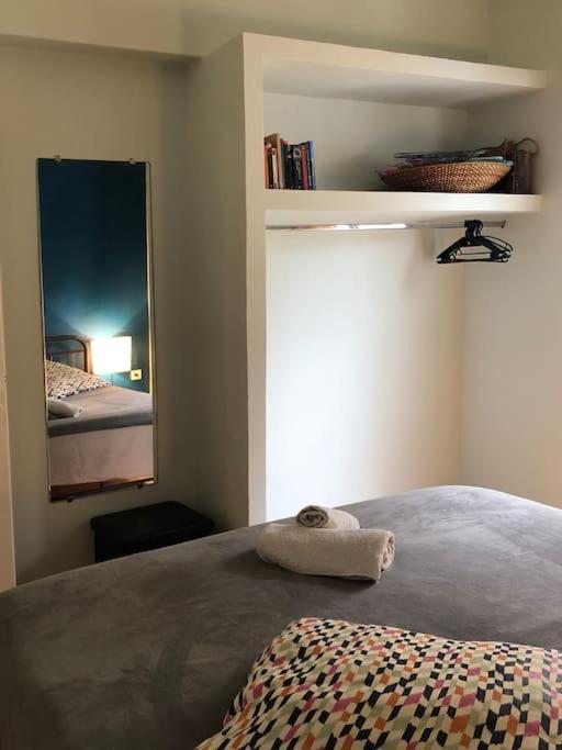 Appartamento 5Th Floor Bright Flat At Bohemian Exarcheia Atene Esterno foto